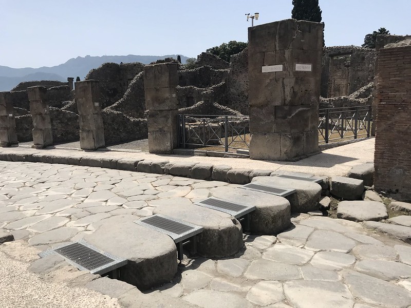 Strisce pedonali a Pompei
